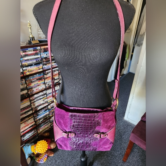 Suede & croc - Picture 3 of 8